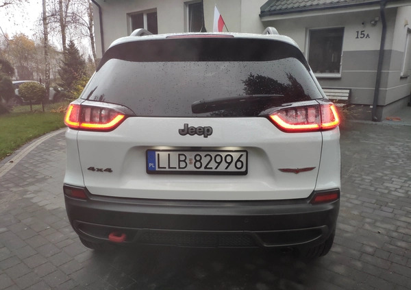 Jeep Cherokee cena 85000 przebieg: 168100, rok produkcji 2019 z Lubartów małe 596